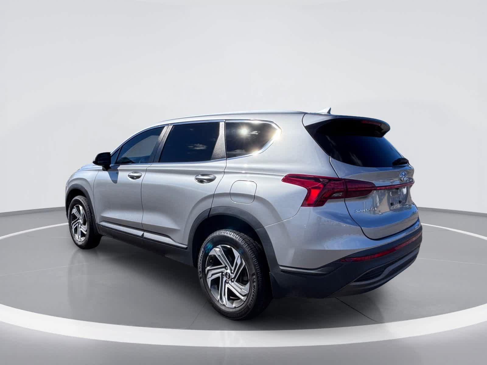 Used 2022 Hyundai Santa Fe SE AWD/4WD image 4