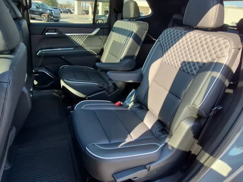 New 2026 GMC Acadia Denali w/ Super Cruise Package AWD/4WD image 8