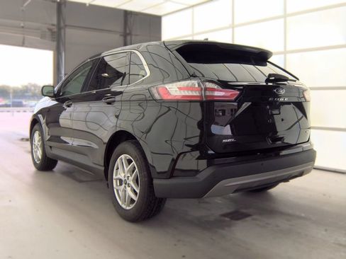 Used 2023 Ford Edge SEL w/ Convenience Package AWD/4WD image 4