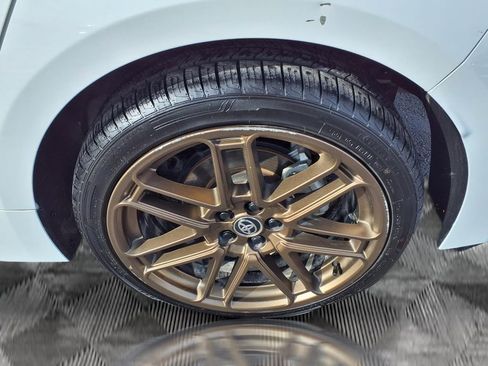 Used 2024 Toyota Corolla SE Nightshade image 19