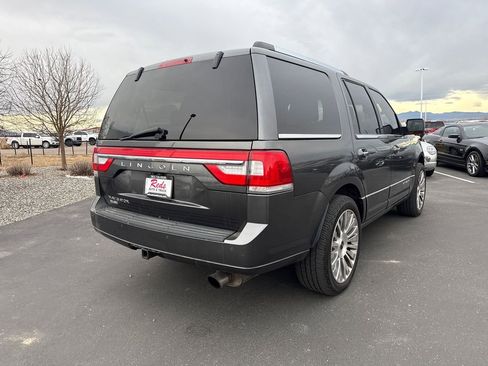 Used 2017 Lincoln Navigator Select image 7