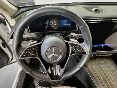 Used 2025 Mercedes-Benz E 450 4MATIC Sedan image 11