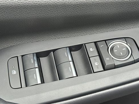 New 2026 Toyota Prius Plug-In Hybrid FWD image 14