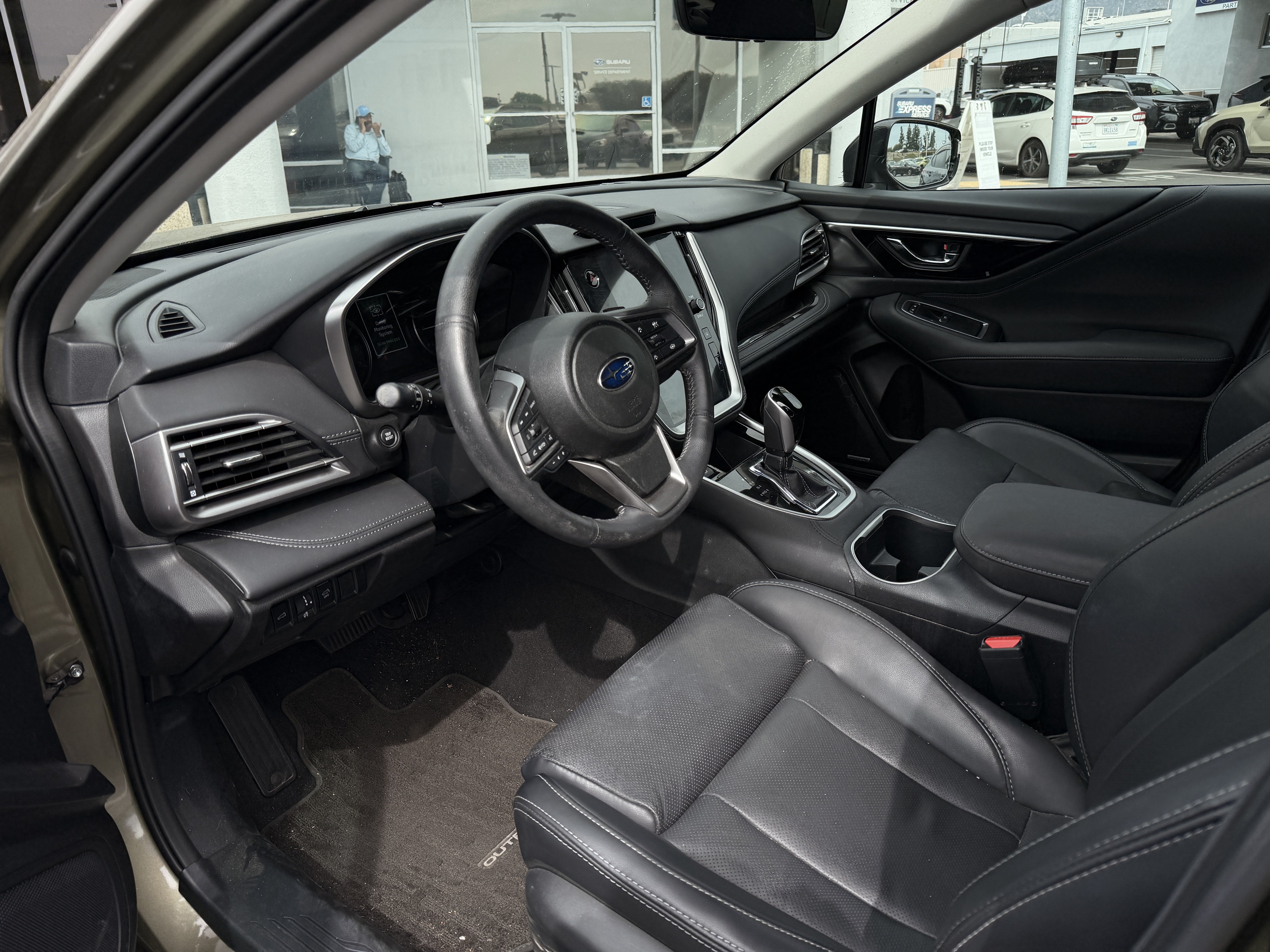 Used 2024 Subaru Outback Limited XT AWD/4WD image 2