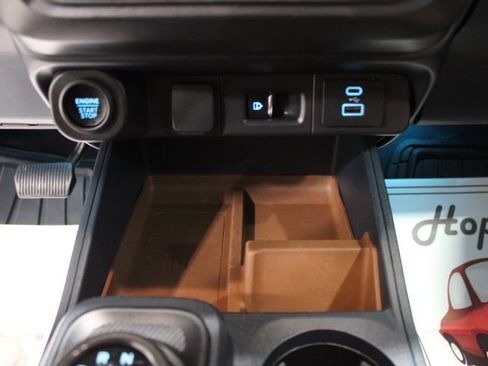 Used 2024 Ford Maverick Lariat w/ FX4 Off-Road Package image 50