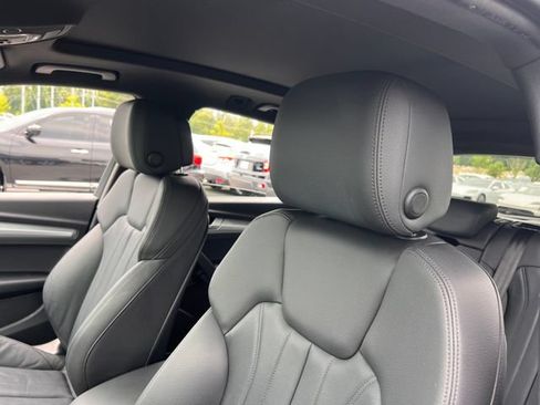 Used 2020 Audi Q5 2.0T Premium w/ Titanium Sport Package AWD/4WD image 13