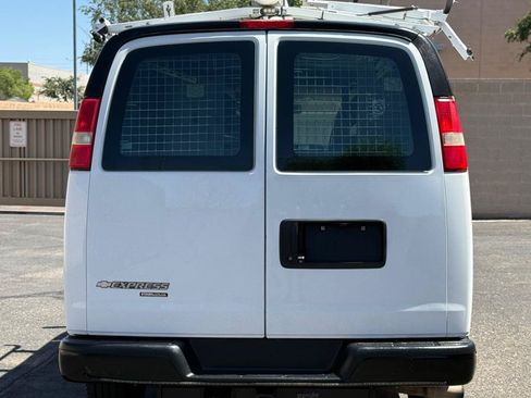 Used 2013 Chevrolet Express 2500 RWD image 8