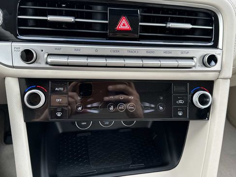 New 2026 Genesis G70 2.5T Prestige image 19