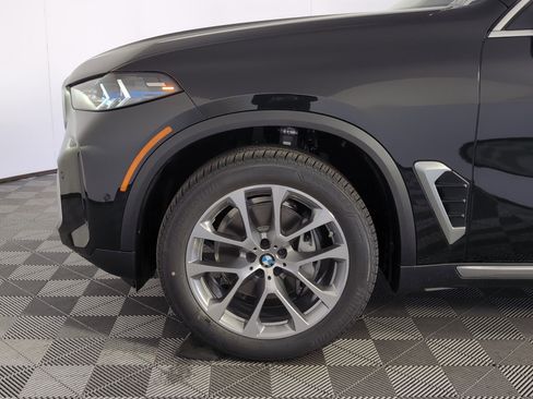 New 2026 BMW X5 sDrive40i w/ Premium Package image 9