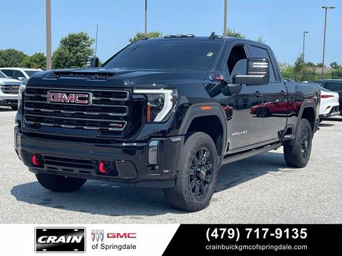 Used 2024 GMC Sierra 2500 AT4 w/ AT4 Premium Plus Package AWD/4WD image 3