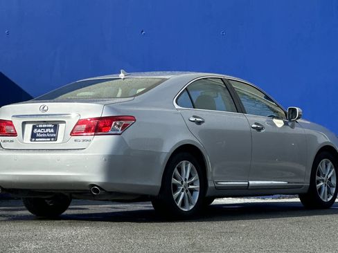 Used 2010 Lexus ES 350 w/ Preferred Accessory Package image 3