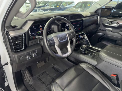 Used 2024 GMC Sierra 1500 Denali RWD image 19