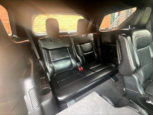 Used 2020 Ford Explorer Limited RWD image 38