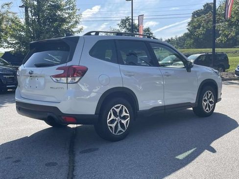 Used 2024 Subaru Forester Premium AWD/4WD image 5