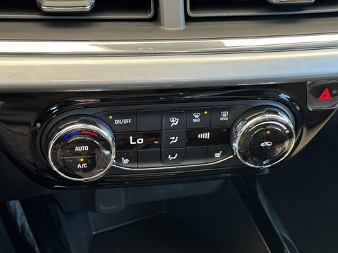 Used 2026 Chevrolet Trax LT w/ Driver Confidence Package FWD image 22