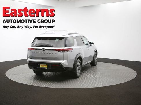 Used 2023 Nissan Pathfinder SL image 38
