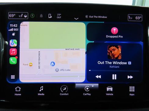 Used 2023 Chrysler Pacifica Touring-L FWD image 24