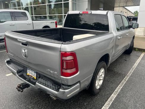Used 2024 RAM 1500 Laramie AWD/4WD image 9