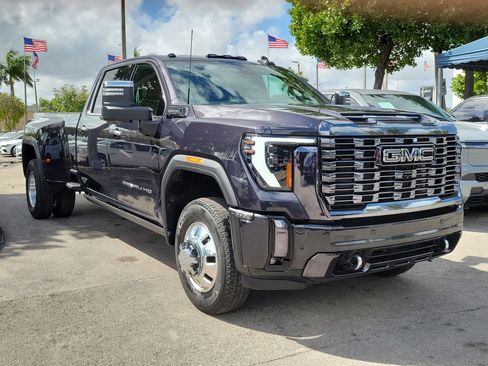 Used 2024 GMC Sierra 3500 Denali Ultimate image 3