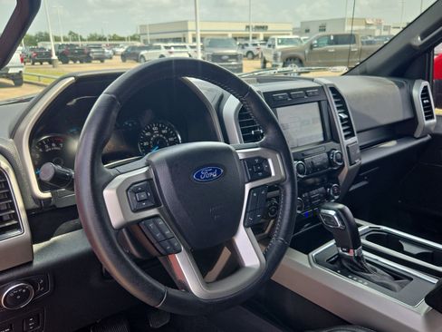 Used 2020 Ford F150 Lariat RWD image 14