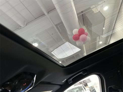 Used 2024 BMW 760i xDrive image 16