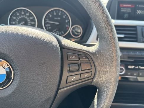 Used 2018 BMW 320i Sedan RWD image 17