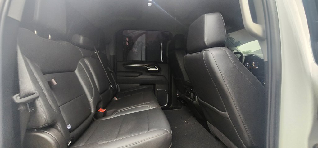 Used 2025 GMC Sierra 3500 SLT w/ SLT Convenience Package AWD/4WD image 24