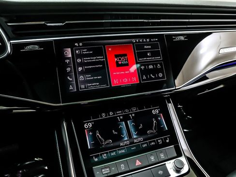 Used 2024 Audi Q8 Premium Plus image 21