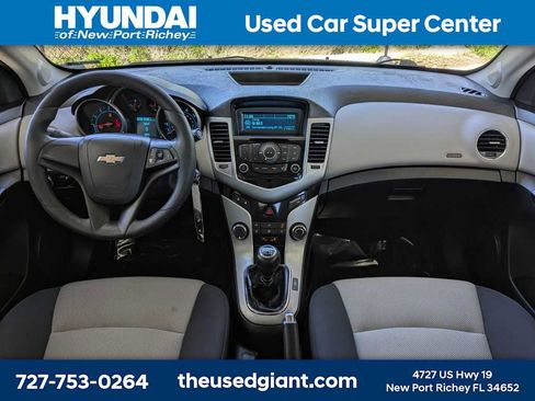 Used 2014 Chevrolet Cruze LS image 38