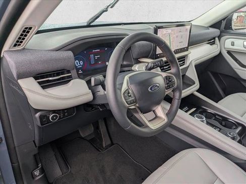 New 2025 Ford Explorer Active w/ Active Comfort Package image 2