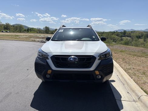 Used 2024 Subaru Outback Wilderness w/ Wilderness Package AWD/4WD image 6
