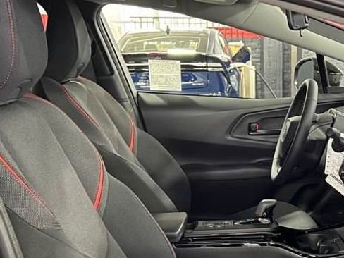 New 2026 Toyota Prius SE image 18