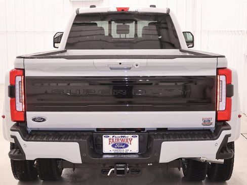New 2026 Ford F450 Platinum w/ FX4 Off-Road Package image 7