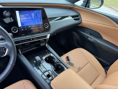 Certified 2025 Lexus RX 350 FWD w/ Technology Package image 34