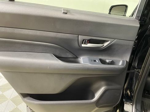 Used 2024 Toyota Grand Highlander AWD image 18