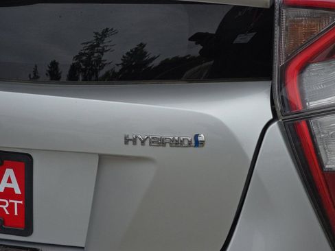 Used 2016 Toyota Prius Two FWD image 23