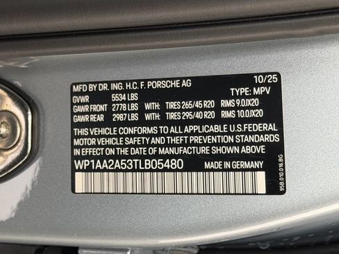 Certified 2026 Porsche Macan AWD/4WD image 25