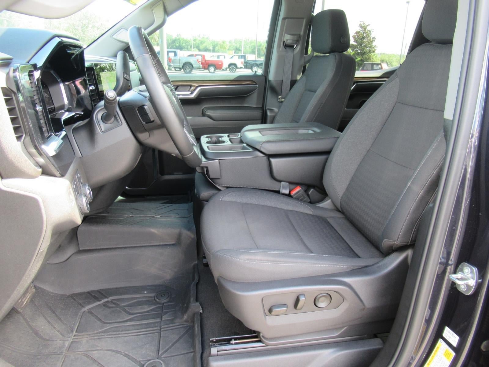 Used 2024 Chevrolet Silverado 1500 LT w/ Z71 Off-Road Package AWD/4WD image 19