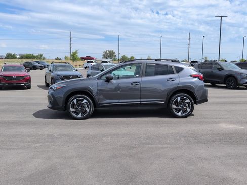Used 2024 Subaru Crosstrek 2.5i Limited w/ Crosstrek Mirror Package AWD/4WD image 4