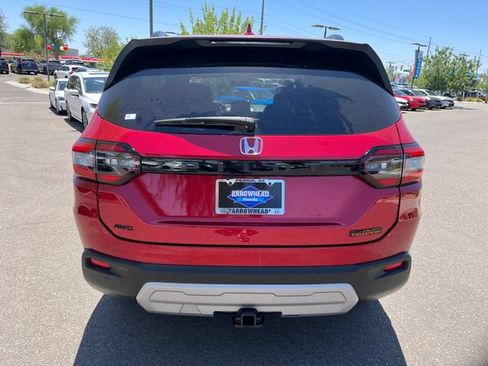 Certified 2025 Honda Pilot TrailSport image 12