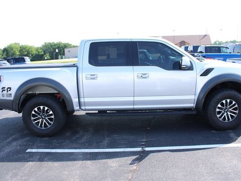Used 2019 Ford F150 Raptor w/ Equipment Group 802A Luxury AWD/4WD image 3