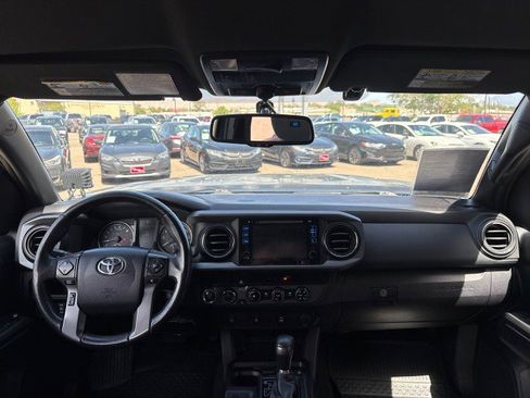 Used 2016 Toyota Tacoma TRD Off-Road w/ Towing Package AWD/4WD image 25
