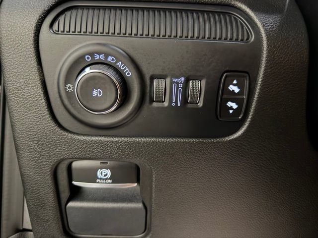 Used 2024 Jeep Wagoneer 4WD image 42
