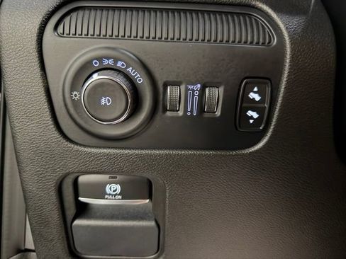 Used 2024 Jeep Wagoneer 4WD image 42