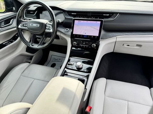 Used 2021 Jeep Grand Cherokee L Overland w/ Advanced Protech Group III AWD/4WD image 12