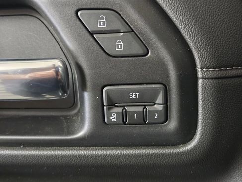 Used 2020 Chevrolet Silverado 1500 LTZ w/ LTZ Plus Package AWD/4WD image 12