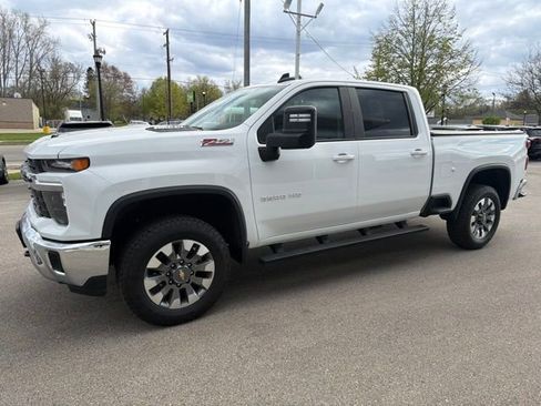 Certified 2024 Chevrolet Silverado 2500 LT AWD/4WD image 7