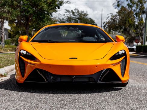 New 2026 McLaren Artura RWD image 18