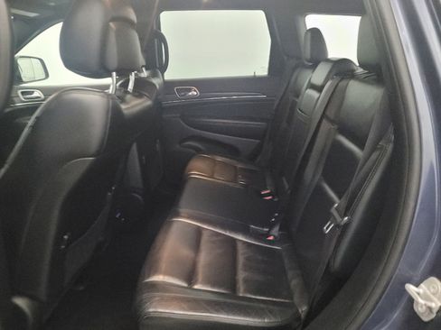 Used 2021 Jeep Grand Cherokee Limited AWD/4WD image 18