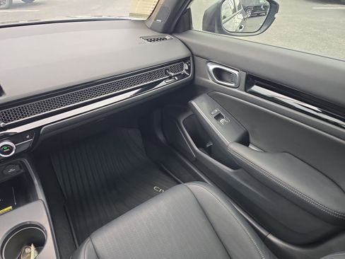 Certified 2024 Honda Civic Sport Touring image 12